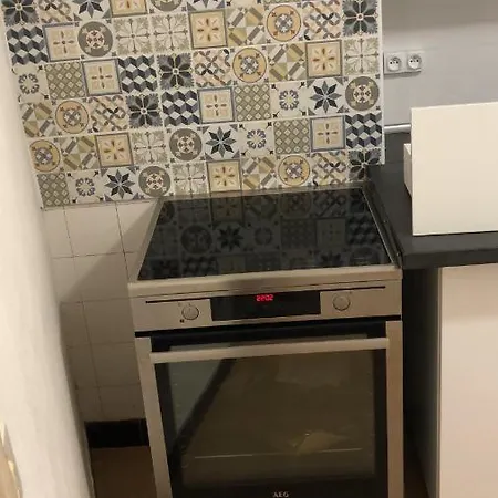 La Promenade House Хостел Ницца